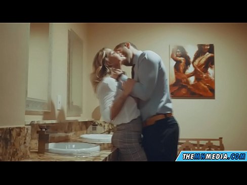 ❤️ Том биетэй шаргал үст таныг нийтийн бие засах газар уруу татах үед ❤ Секс видео порно дээр mn.safehaus.top ❤